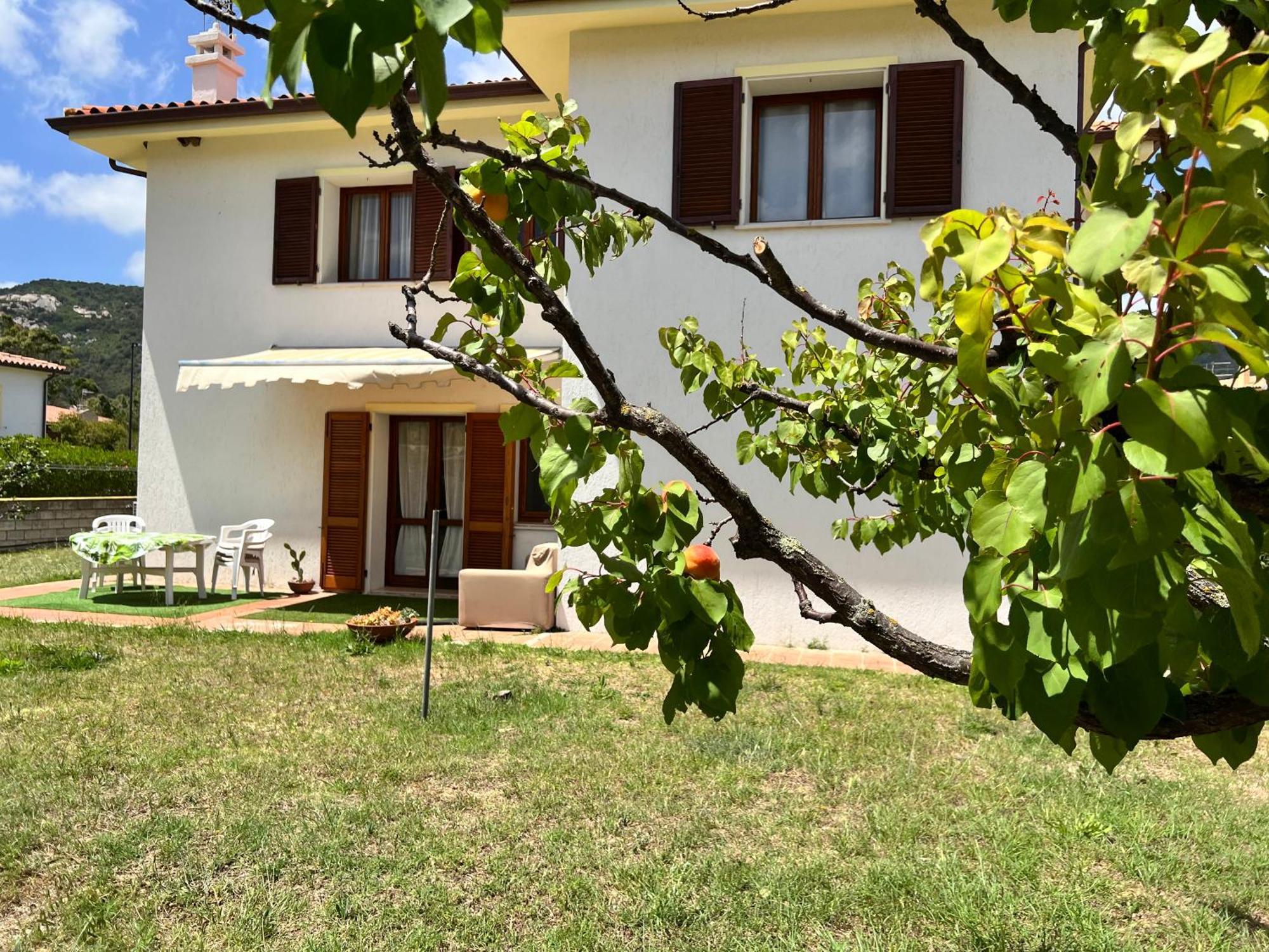 Private Apartment With Garden Cannigione Kültér fotó